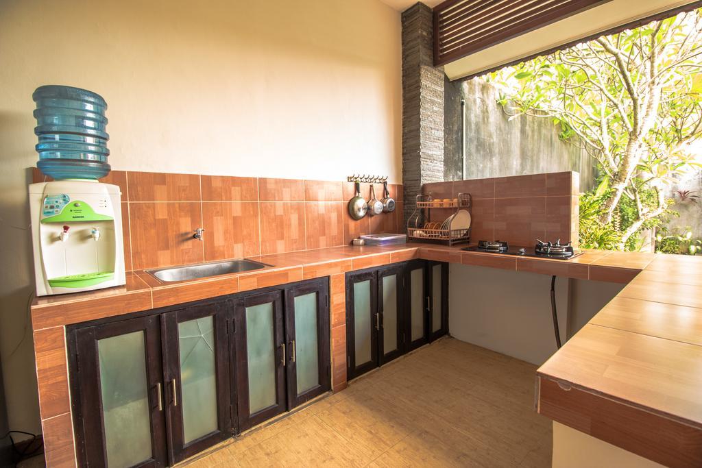 Transera Kirana Villas Seminyak Экстерьер фото